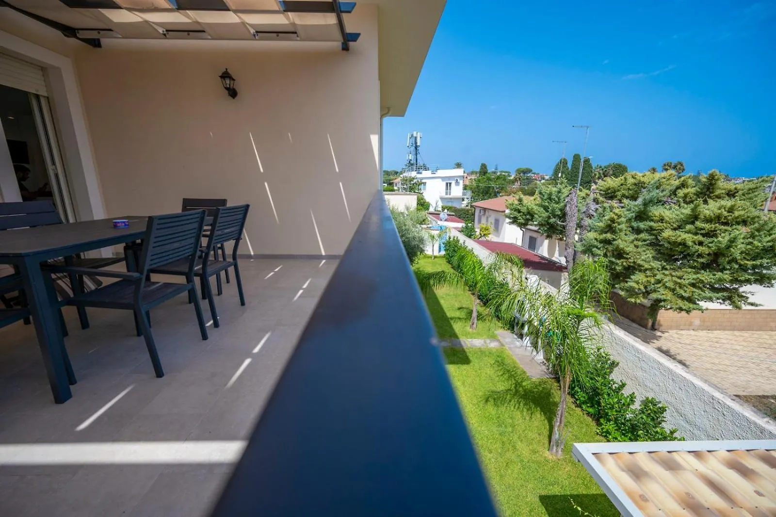 Villa Nisa Apartment Sea View Fontane Bianche Italy