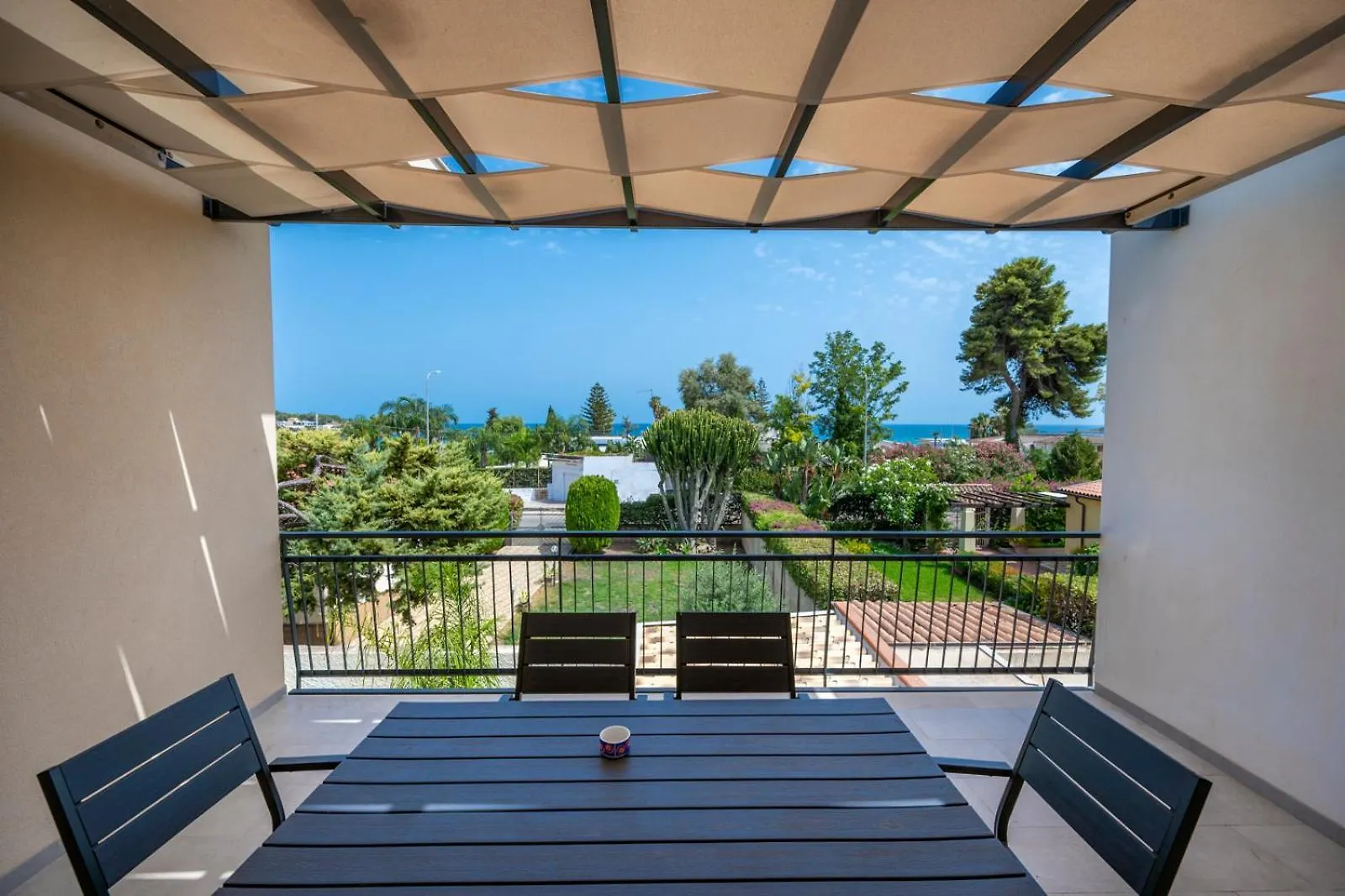 Villa Nisa Apartment Sea View contacts