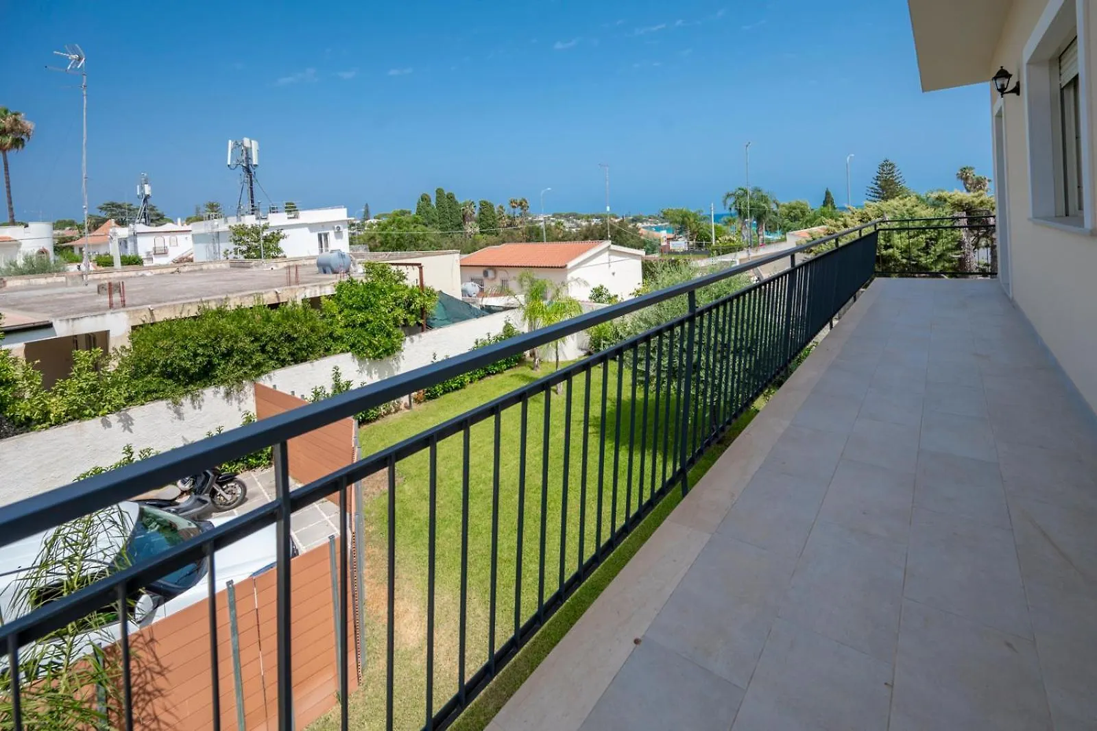 Villa Nisa Apartment Sea View Fontane Bianche Italy